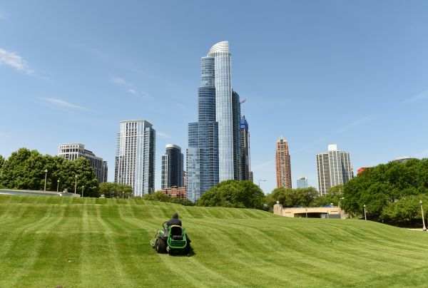 Cost of Business Lawn Maintenance in Woodbridge